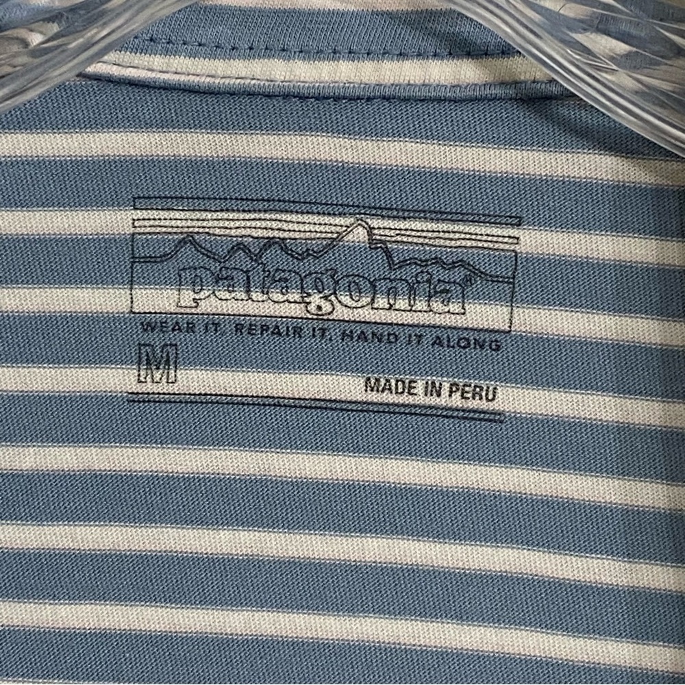 Patagonia Men's Polo Shirt Medium Blue and White Stripes Cotton preppy Casual - Picture 4 of 6